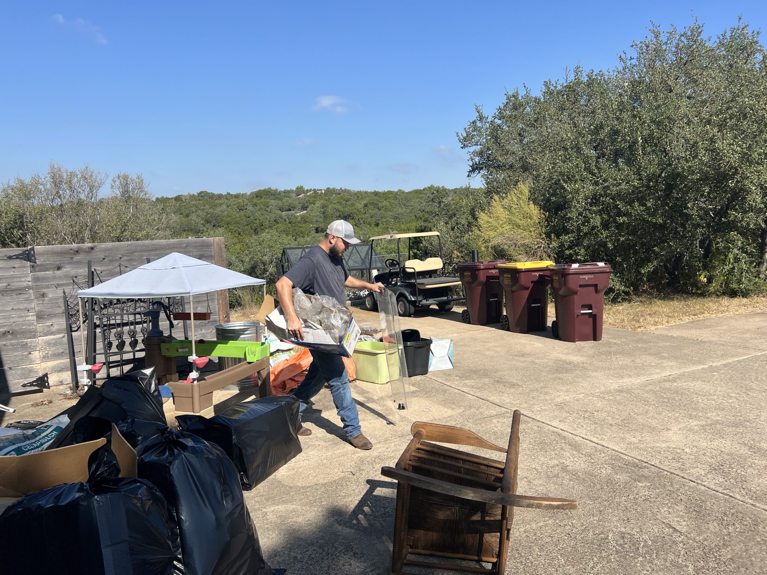 How Do You Handle a Full Estate Cleanout Austin TX When It Feels Overwhelming?